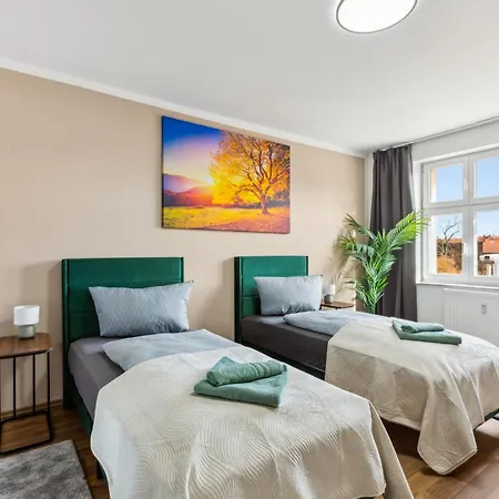 Larooms - Np24 - 2 - 4 Betten - Waschmaschine - Parkplatz - Balkon Apartmán